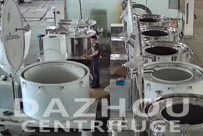 山東客戶PSD1250型平板吊袋離心機(jī)出口老撾