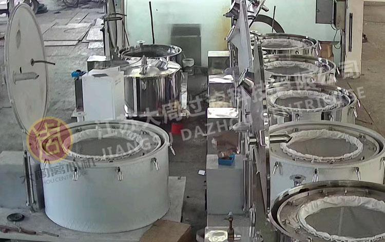 介紹一下廠家?guī)追N質(zhì)量標準的平板吊袋離心機